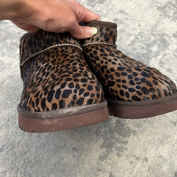 UGG Classic Ultra Mini Caspian Burnt Cedar Leopard Cheetah Animal Calf Hair 8 - Picture 14 of 14